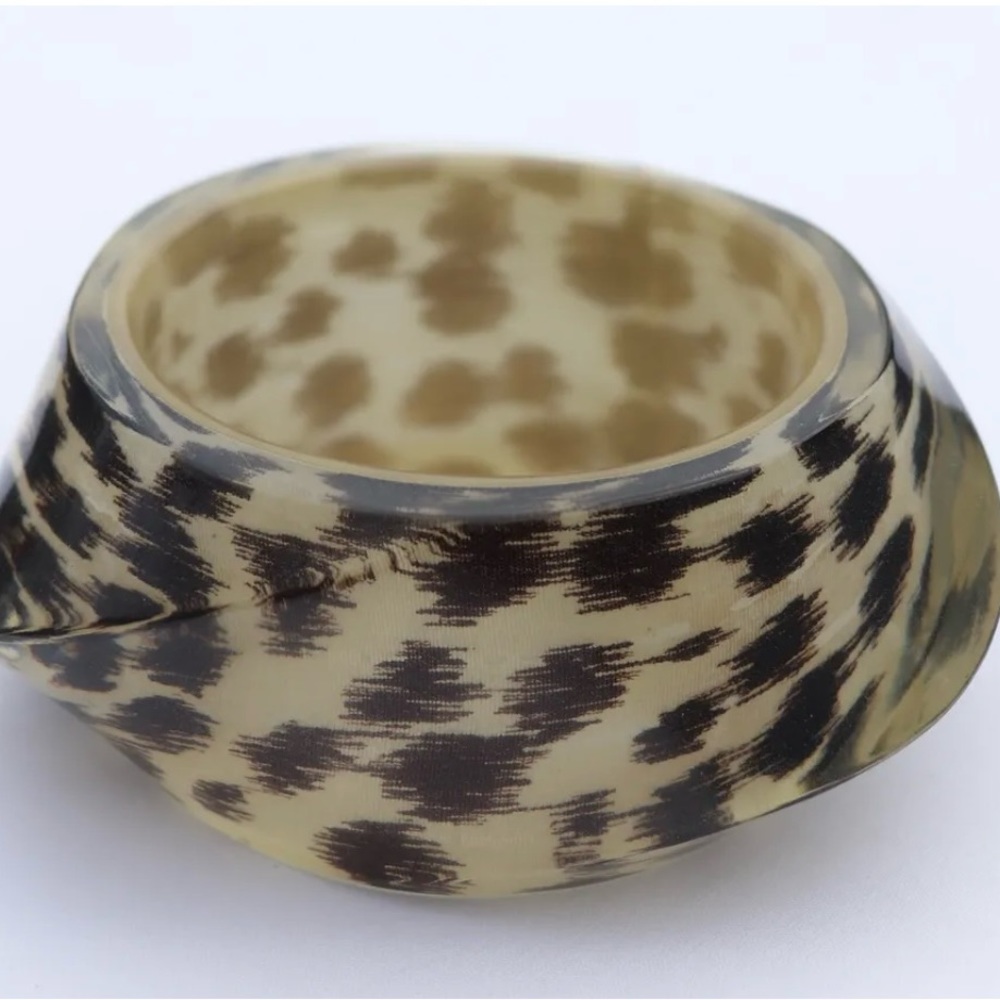 Kate Spade Leopard resin bangle